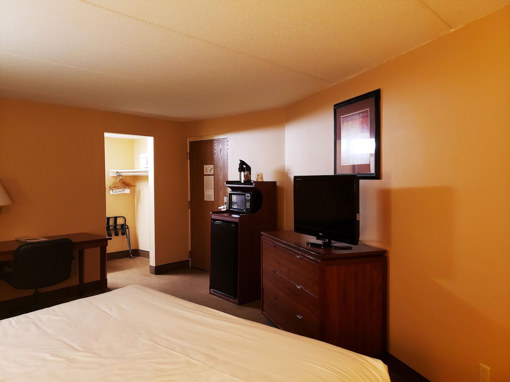 Surestay Plus Hotel By Best Western Блоек-Рівер-Фолз Екстер'єр фото