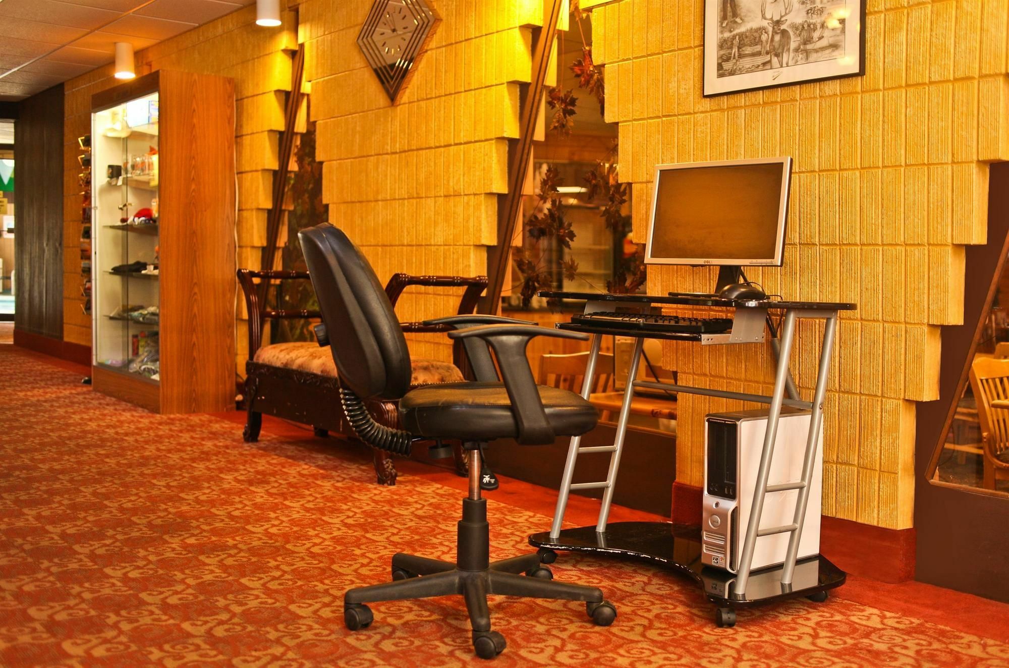 Surestay Plus Hotel By Best Western Блоек-Рівер-Фолз Екстер'єр фото